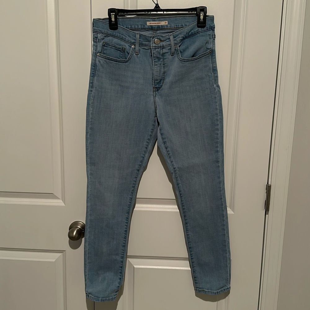 Levis 311 "Shaping Skinny", light rinse